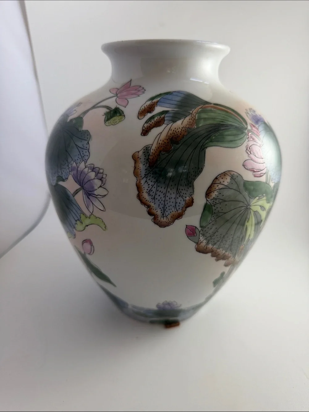 Vintage Macau Ginger Vase Lillies lotus flowers 9”